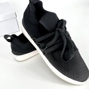 Steve Madden Lancer Pull On Sneaker with Laces Black Size 6.5